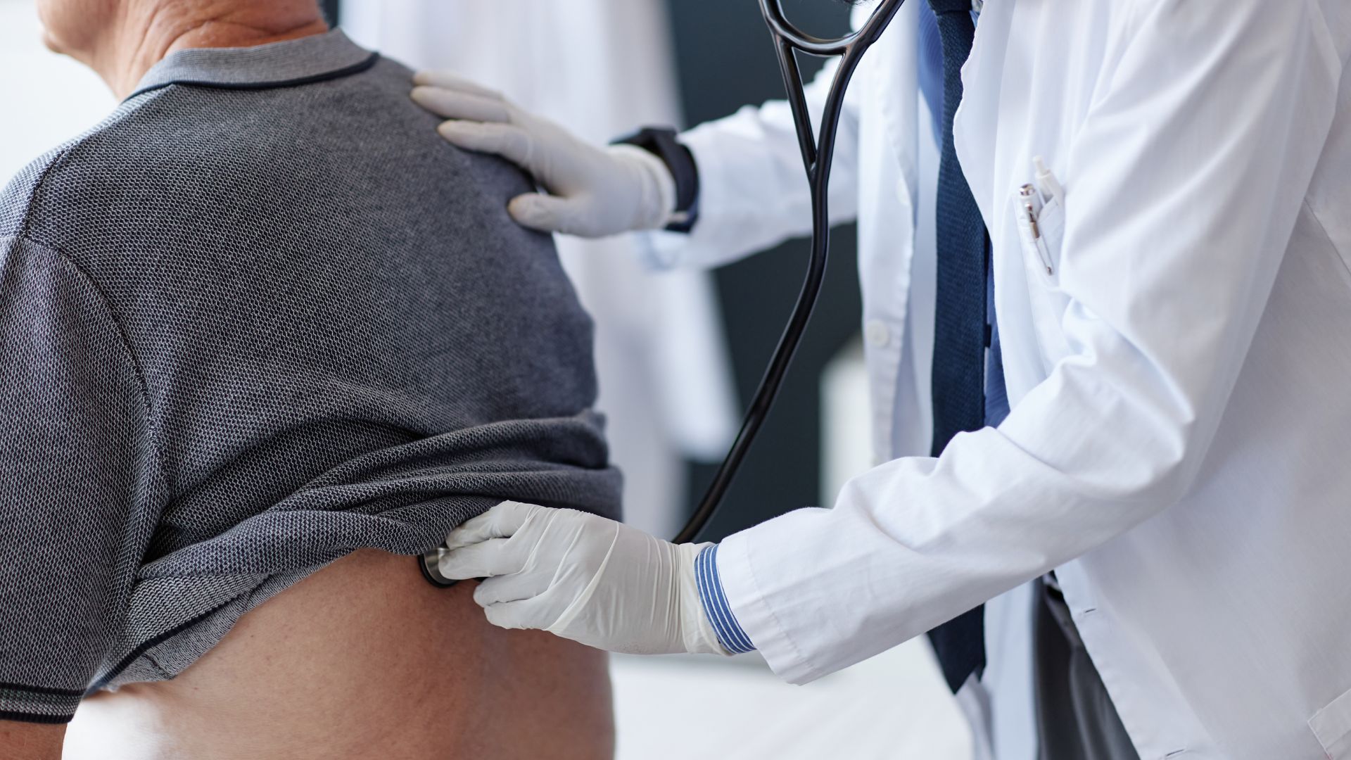evaluación médica personalizada para enfermedades crónicas en Lanzarote
